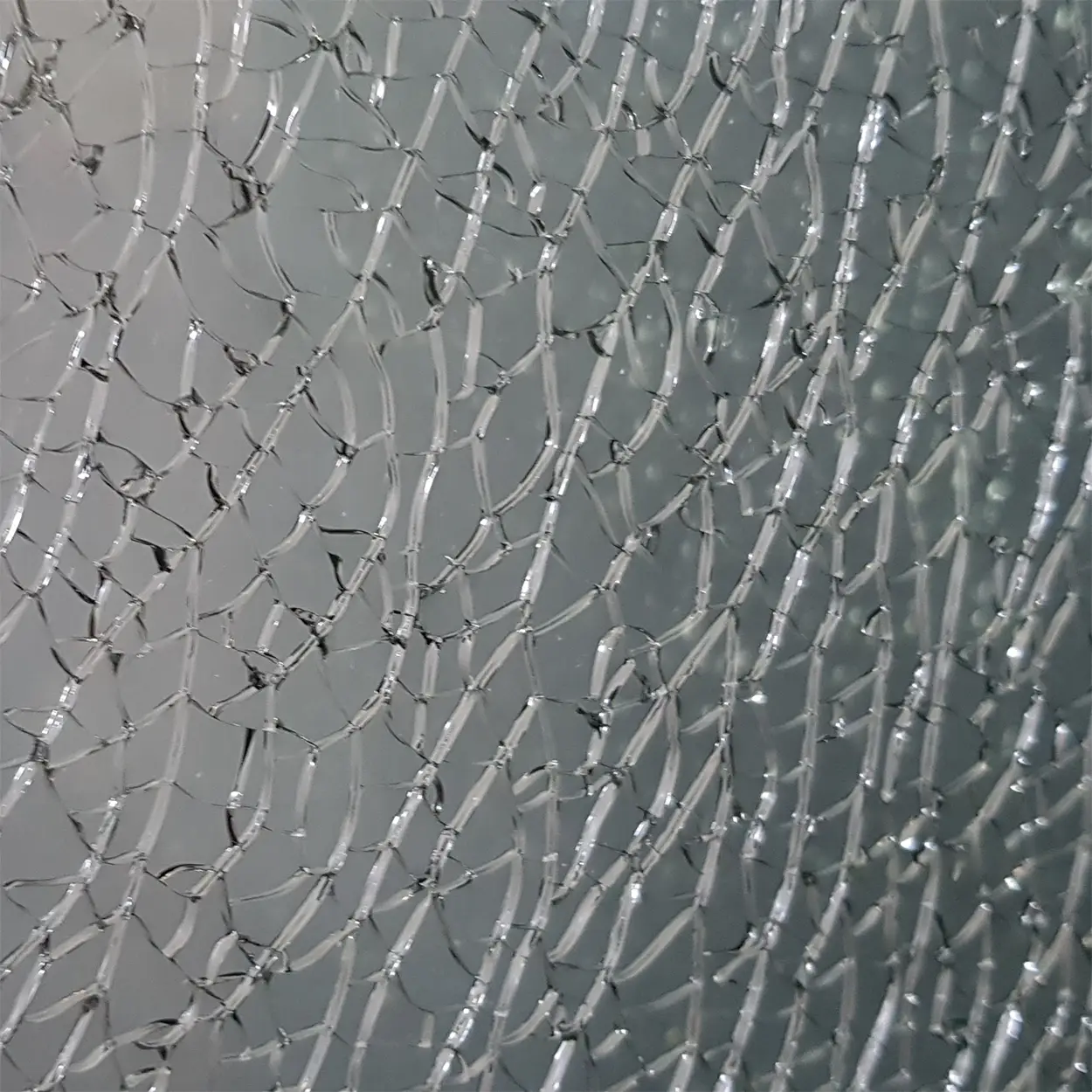 CSW Walk In Crash-Echtglas Duschwand 1400 mm Schwarz-Crashglas Grau