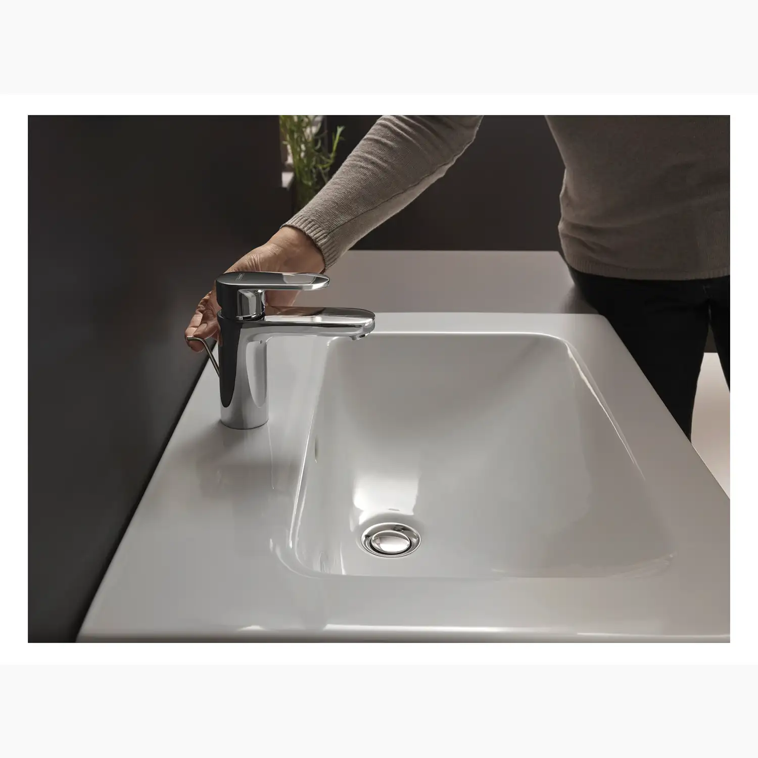 Hansgrohe Vernis Blend 100 Waschtischarmatur Chrom mit Ablaufgarnitur Hansgrohe Vernis Blend 100 Waschtischarmatur Chrom mit Ablaufgarnitur